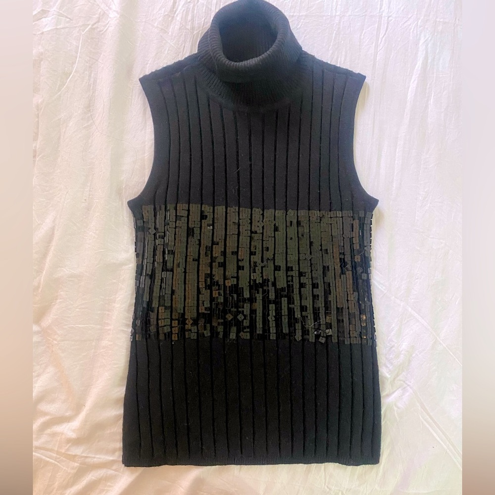 Vintage sleeveless turtle neck top